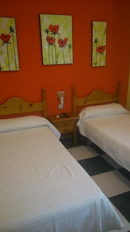 Hostal El Camionero Burguillos Del Cerro Room photo